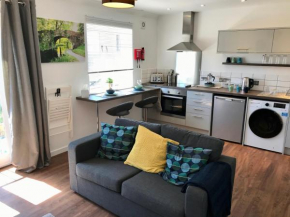 Upper Highview - Self Catering Apartment, fpventures Stroud